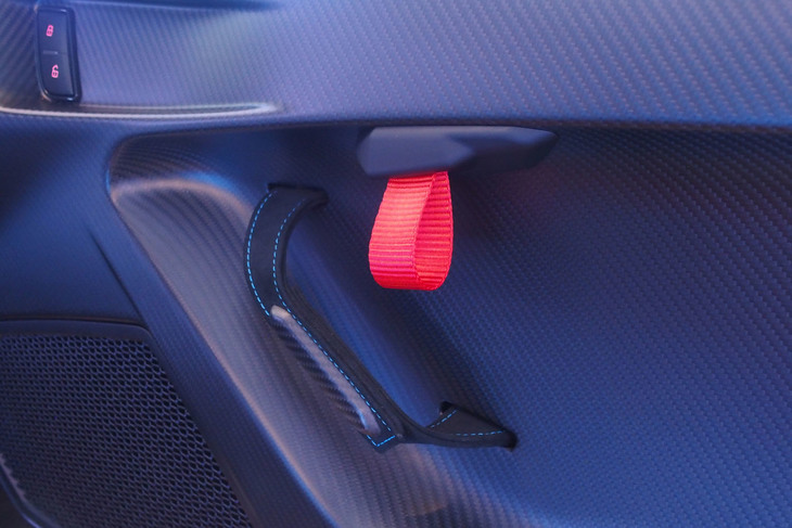 ランボルギーニ・ウラカンSTO（ストラップ式ドアオープナー）