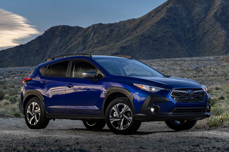 渕野氏が「東京都内ではちょうどいいサイズ」と評価する「スバル・クロストレック」だが、実はだだっ広い米国でも2024年、2025年と2年連続でスバル車の販売ナンバーワンに輝いている。このクラスのSUV／クロスオーバーは、実は世界共通で最適解なのかも。