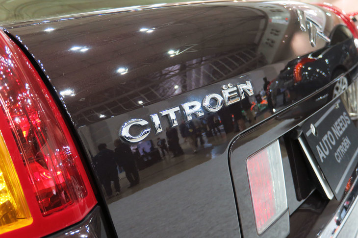 シトロエンC6エクスクルーシブラウンジパッケージ（2007年）／アウトニーズ