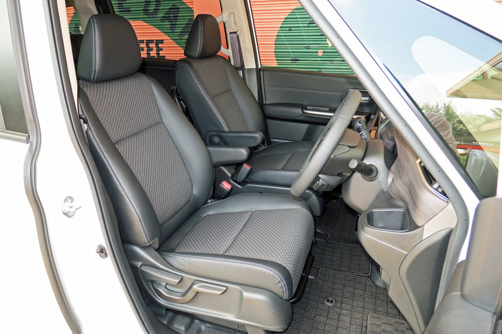 ホンダ・フリードG（FF）（フロントシート）