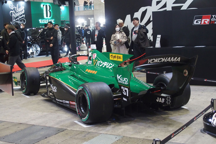 VANTELIN TOM'S SF23（37号車）