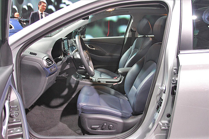 ヒュンダイi30（インテリア）