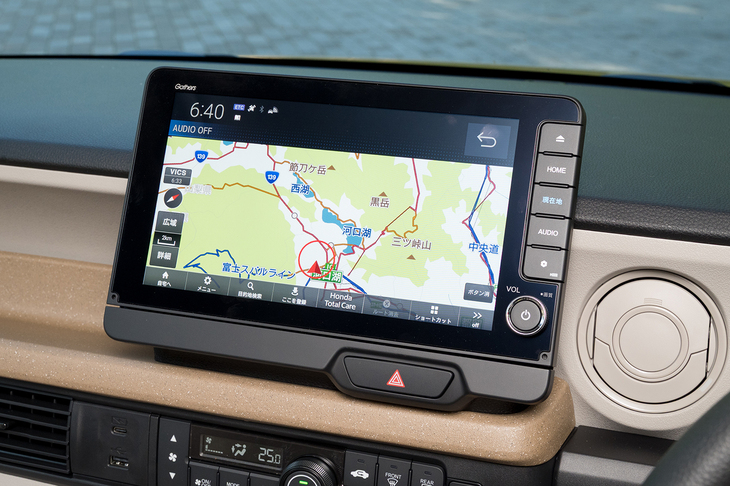 Honda CONNECT対応の9インチナビゲーションは24万8600円のオプションで装着できる。