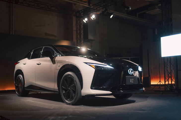 「RZ」は駆動用のバッテリーやモーターなどが刷新された。