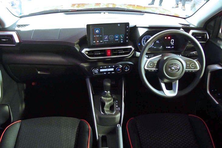 ダイハツ・ロッキーG（インテリア）