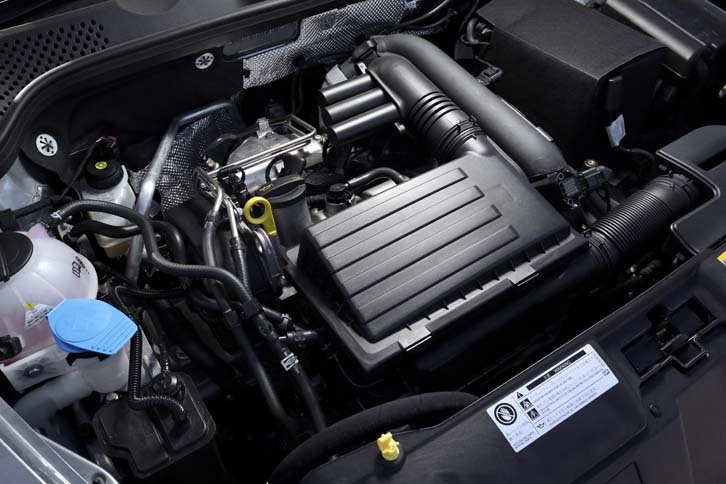 「ザ・ビートルRライン」の1.4リッター直4ターボエンジン。1500rpmの低回転域から25.5kgmの最大トルクを発生する。