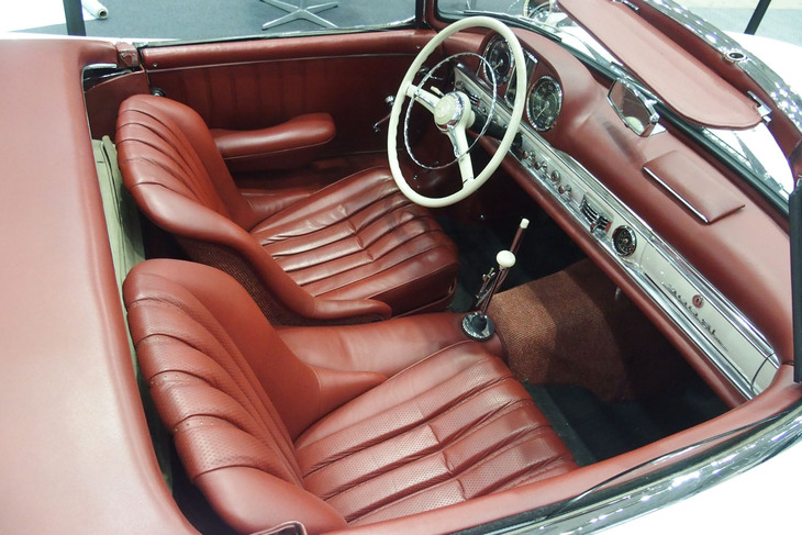 メルセデス・ベンツ300SL