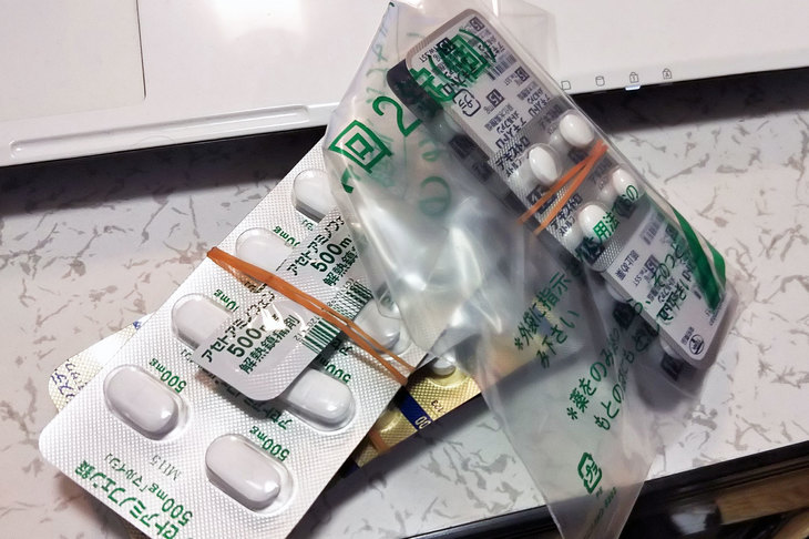 7月は肺炎にかかり、本当に「薬漬け」の日々を送るはめに。その後体調は戻ったものの、ノドには咳（せき）ぐせが残ってしまった。うーん。やっかいなことに……。