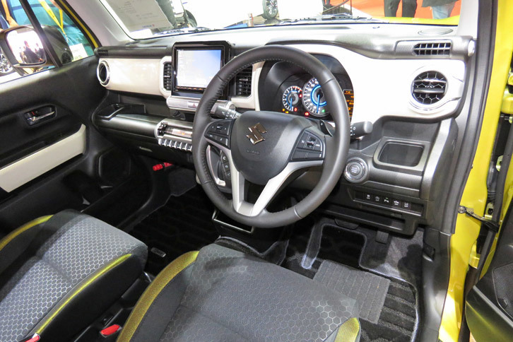 スズキ・クロスビー（インテリア）