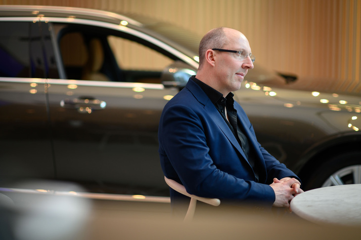 スウェーデンのイエテボリ、中国の上海、アメリカのカリフォルニア州カマリロにある、世界3カ所のデザインセンターにいる約300人のスタッフをまとめるのが、ボルボ・カーズのデザイン部門上級副社長 ロビン・ペイジ氏だ。