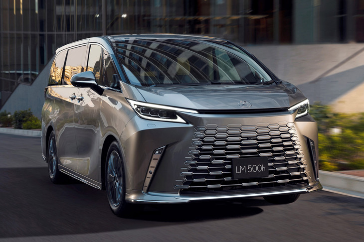 レクサスLM500h