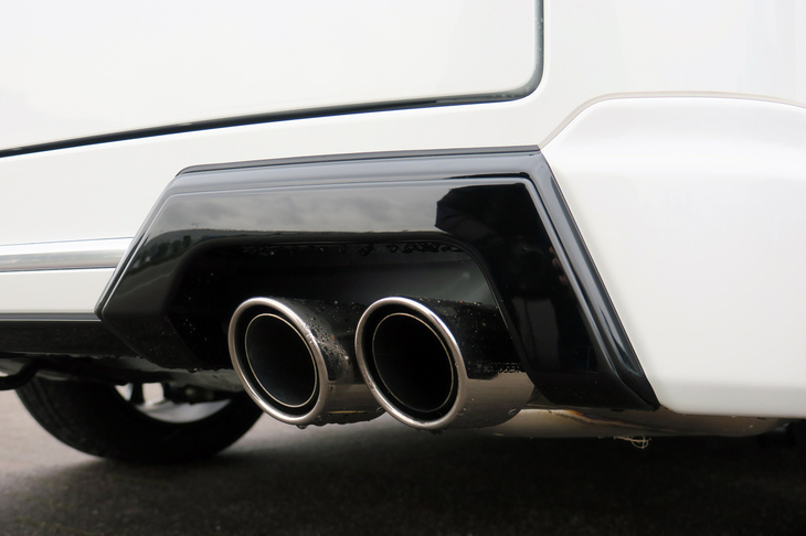 ホンダ・ステップワゴンe：HEVスパーダ プレミアムライン 無限パーツ装着車（スポーツサイレンサー）