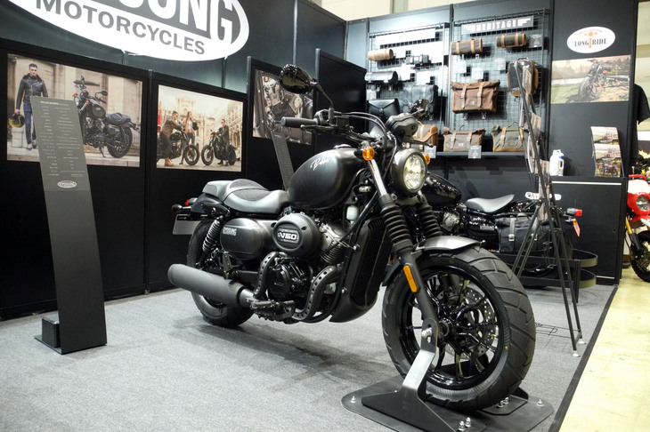 ヒョースンGV125Sボバー