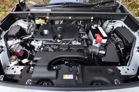 非ハイブリッド車のパワーユニットは、自然吸気の2リッター直4エンジン。発進用ギア付きのCVTが組み合わされる。
