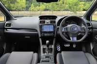 インテリアは、パネル類のデザインが変更された。