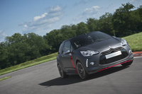 シトロエンDS3カブリオ レーシング