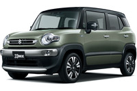 「タフカーキパールメタリック」とブラックルーフのツートンカラー。