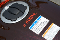 今回の試乗車は、特別仕様車の「50thアニバーサリー」。「Z」シリーズの誕生50周年を記念したモデルだ。