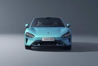 100億ドルをEVに投資　中国大手スマホメーカーのシャオミが高性能セダン「SU7」を発表！