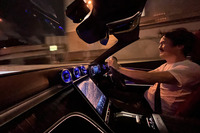 「CLE200カブリオレ スポーツ」のルーフには、分厚く丈夫なソフトトップを採用。その作動時間はオープン／クローズとも20秒以内で、60km/hまでなら走行中でも操作が可能だ。