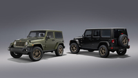 「ラングラー 75thアニバーサリーエディション」（左）と「ラングラー アンリミテッド 75thアニバーサリーエディション」（右）。