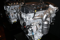 新型の一番の改善点は、エンジン、それも燃費向上。