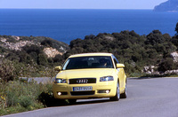 アウディA3 1.6（5MT）／2.0FSI（6MT）【海外試乗記】の画像