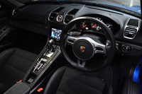 「ボクスターGTS」には、今回テストした7段PDK車のほか、6段MT車も用意される。
    