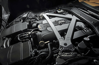 新開発の5.2リッターV12ツインターボエンジン。608psの最高出力を発生する。