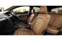 専用のアルカンターラ＆ナパレザーシート。