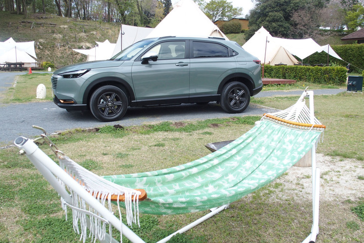 ホンダ・ヴェゼルe：HEV X HuNTパッケージ（サイドビュー）