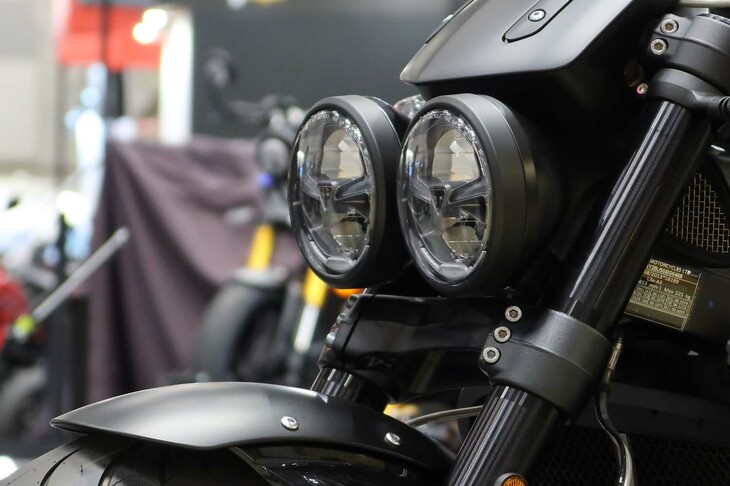 トライアンフ・ロケット3 Rストーム