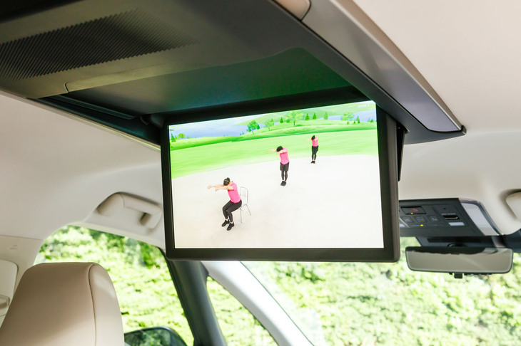 6人乗り仕様の後席インフォテインメントシステムは14インチ（4人乗り仕様は48インチ）。全21スピーカーからなる「マークレビンソンリファレンス3Dサラウンドサウンドシステム」を搭載している。