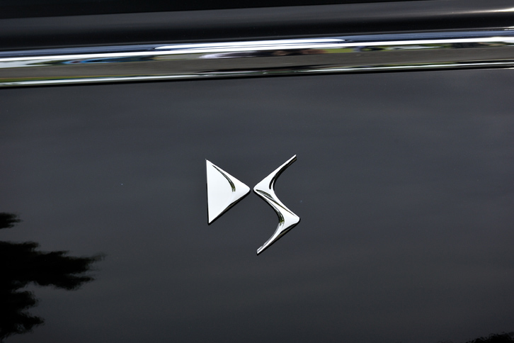 PSAプジョー・シトロエンは2014年6月1日にDSをシトロエンから分離。独立したブランドとして運営を開始した。