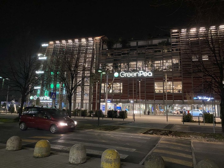 グリーンピーの外観。館内にはエコ・サステイナブルをアピールするブランドのテナントが約100軒入っている。