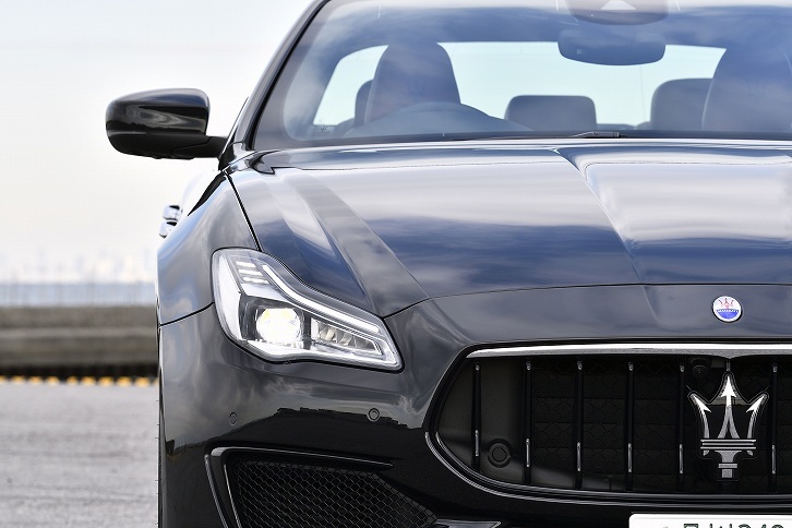 マセラティ・クアトロポルテS グランスポーツ