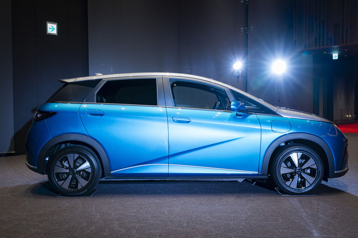 BYDドルフィン ロングレンジ（サイドビュー）