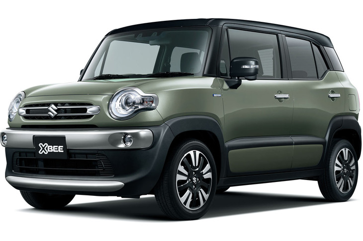 「タフカーキパールメタリック」とブラックルーフのツートンカラー。