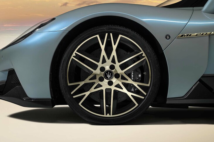 マセラティMC20チェロ（フロントホイール）