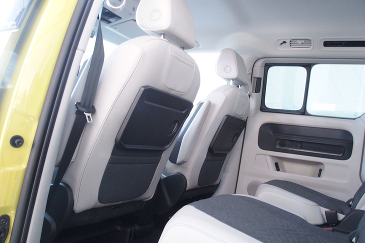 フォルクスワーゲンID.Buzz（フロントシート背面）