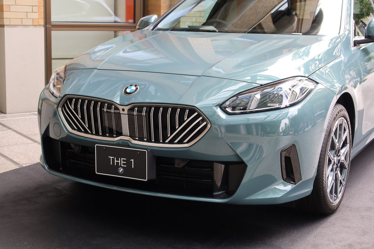 BMW 120（フロントまわり）