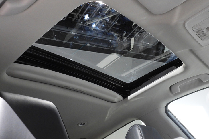 ホンダ・インサイト（サンルーフ）