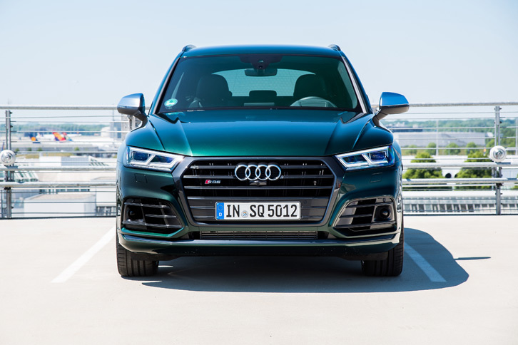 アウディのミドルサイズSUV「Q5」の高性能スポーツモデルである新型「SQ5」。2017年のデトロイトショーで発表された。