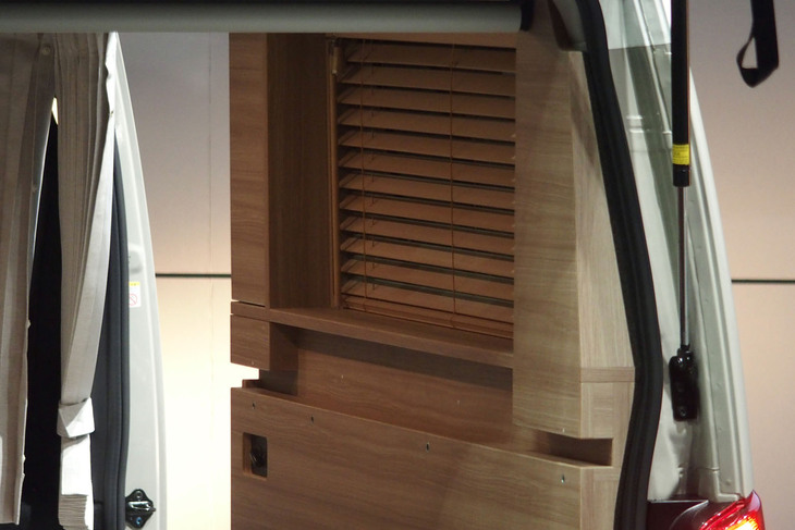 キャラバンMYROOMローンチエディション（ウッドブラインド）