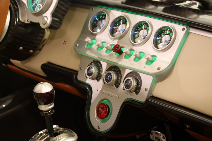 パガーニ・ウトピア ロードスター（センターコンソール）