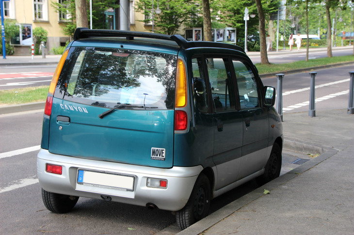 こちらも「ダイハツ・ムーヴ」。