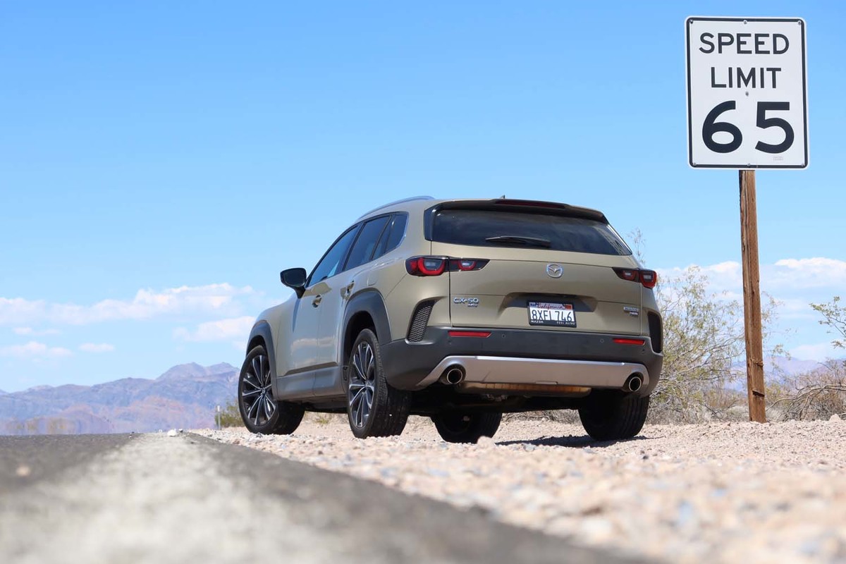 マツダCX-50 2.5Tプレミアムプラスパッケージ（4WD/6AT）【レビュー