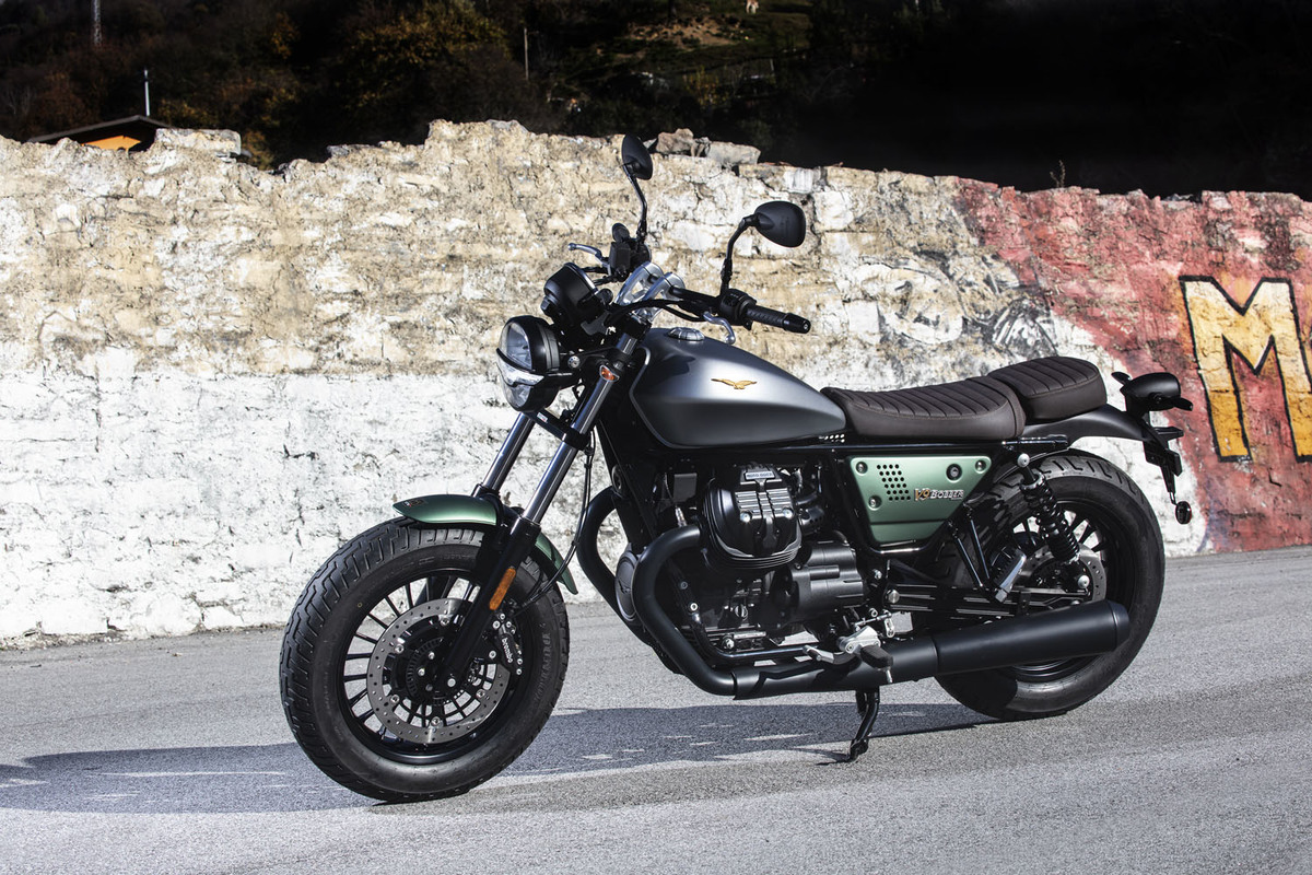 モト・グッツィV9ボバー100周年記念スペシャルエディション 内装・外装