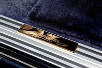 ステップのプレート。