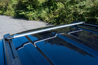 レバーをリリースすると上のレールが持ち上がり、横向きのバーとして使える仕掛けになっている。